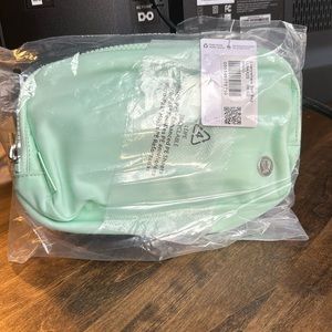 NWT lululemon belt bag color mint